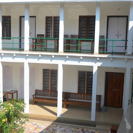 Arya Homestay Bougain Villa Gokarna  Bagian luar foto