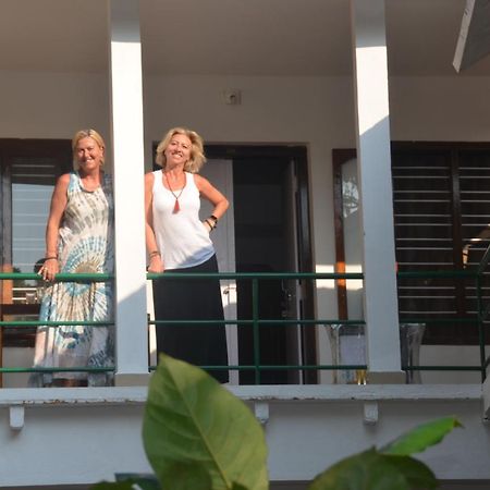 Arya Homestay Bougain Villa Gokarna  Bagian luar foto