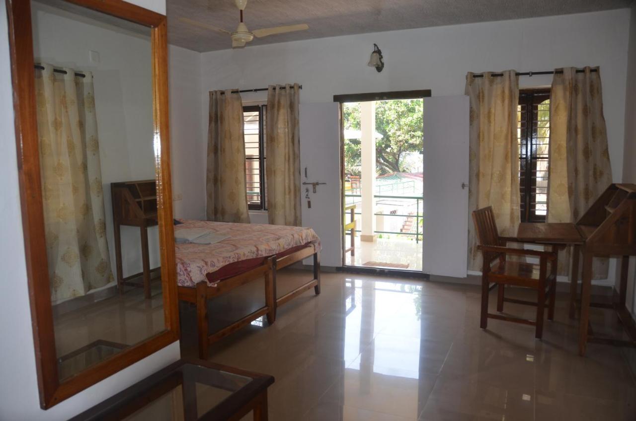 Arya Homestay Bougain Villa Gokarna  Bagian luar foto