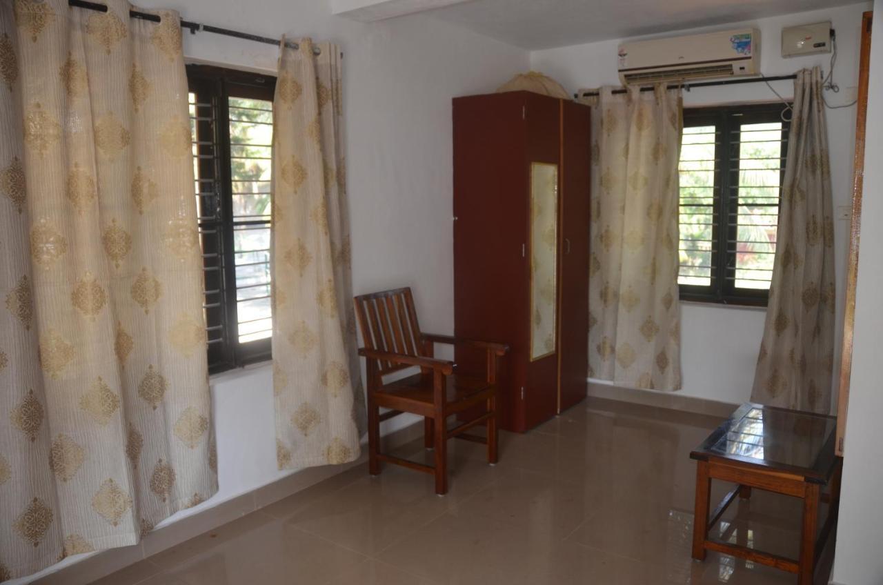Arya Homestay Bougain Villa Gokarna  Bagian luar foto