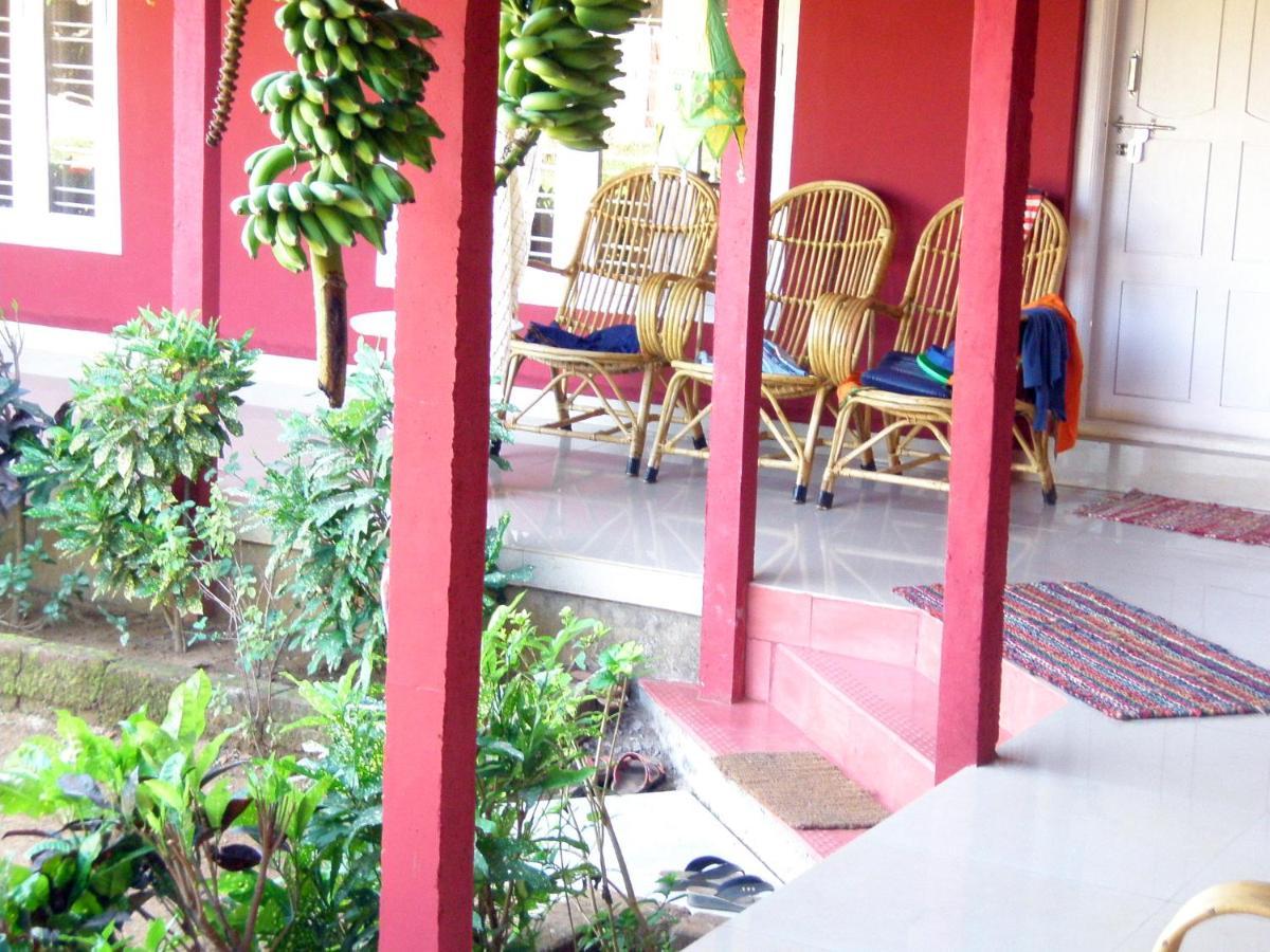 Arya Homestay Bougain Villa Gokarna  Bagian luar foto