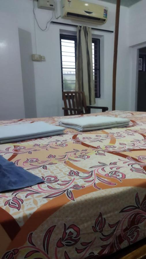 Arya Homestay Bougain Villa Gokarna  Bagian luar foto